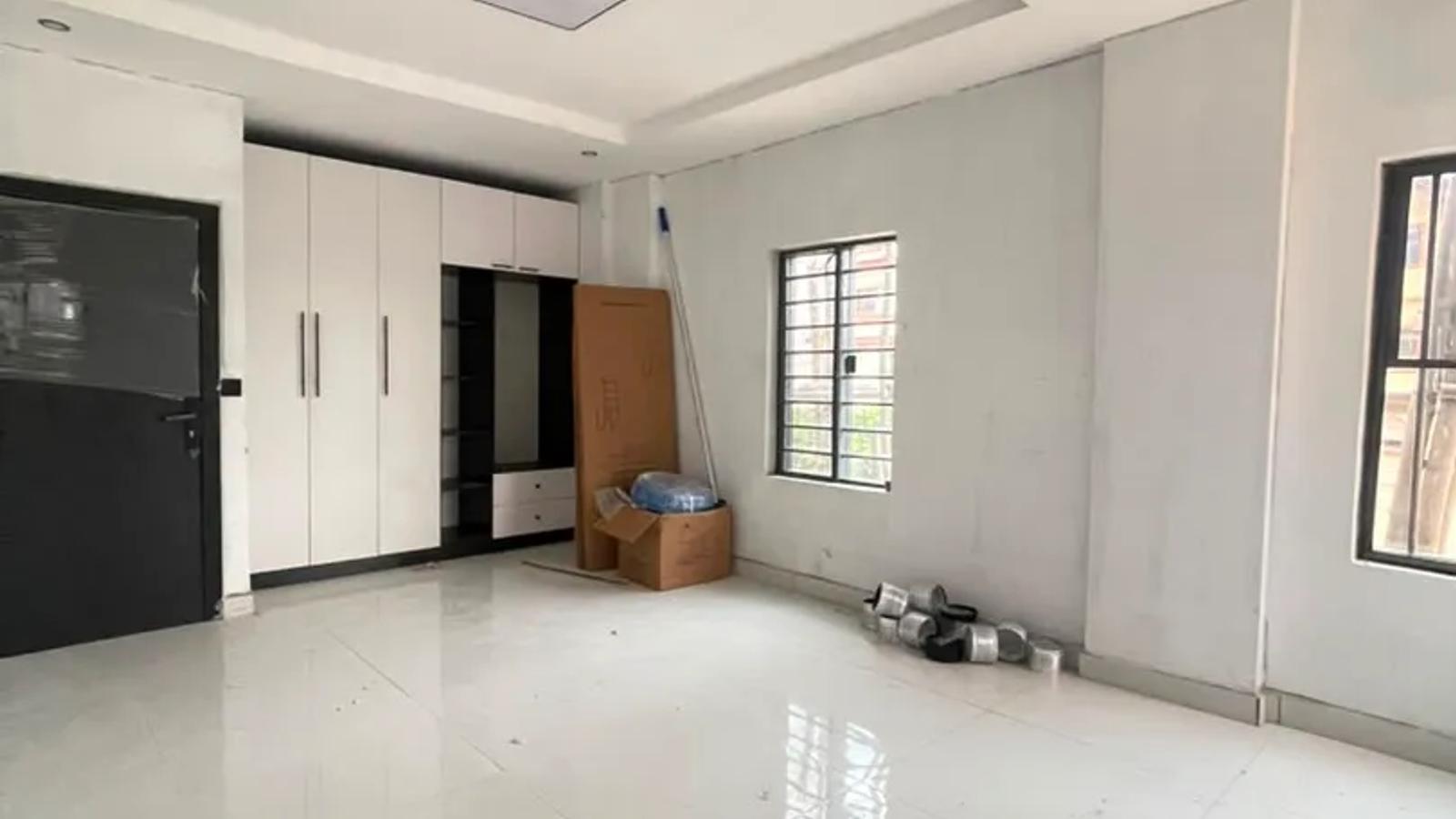 3 BEDROOM APARTMENT WITH BQ