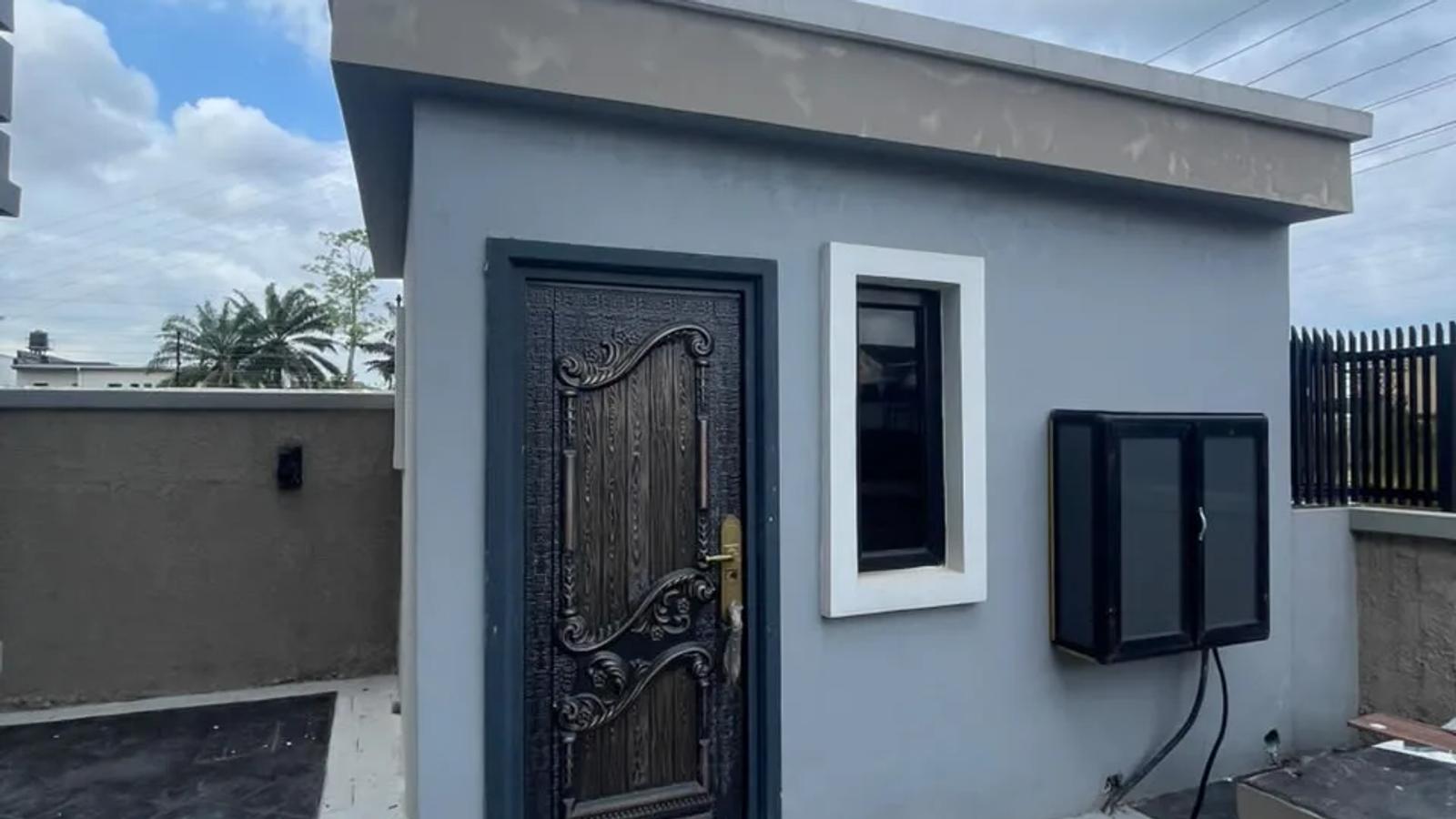 5 BEDROOM FULLY-DETACHED DUPLEX WITH BQ