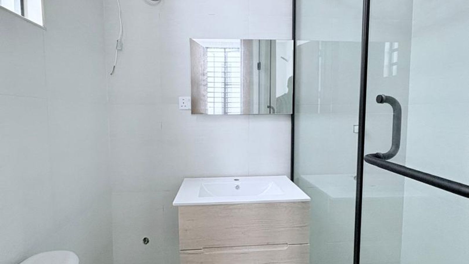 4 Bedroom Fully Detached Duplex