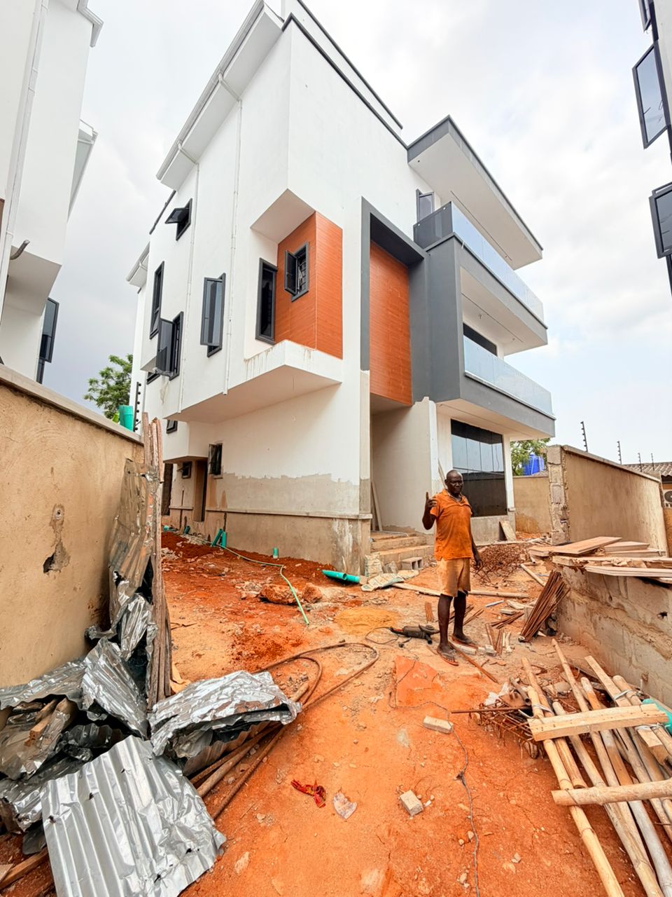4 Bedroom Fully Detached Duplex