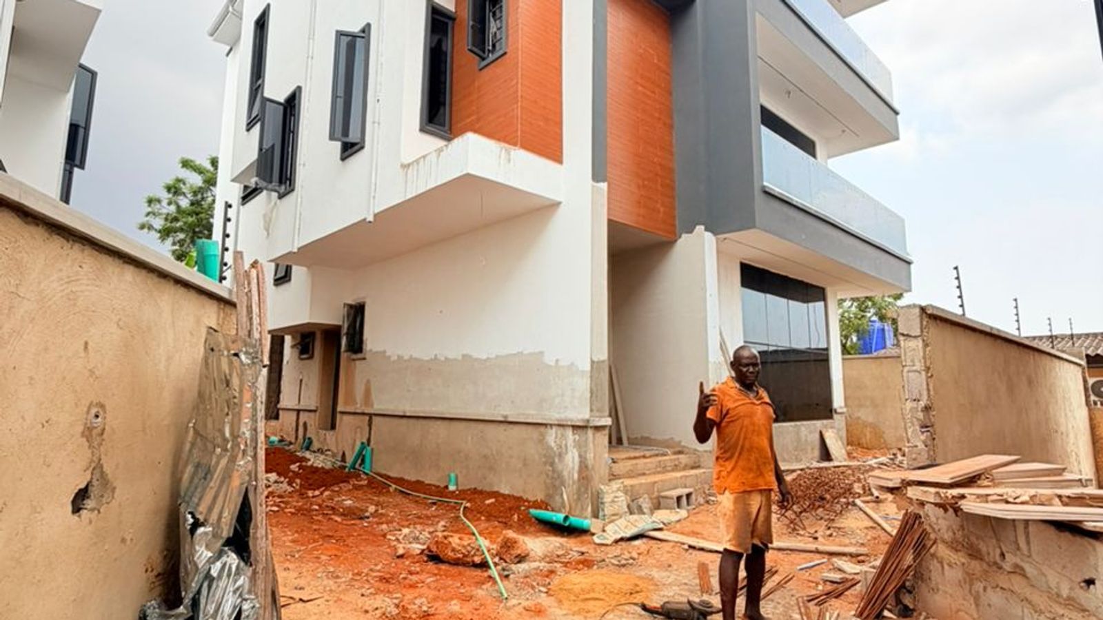 4 Bedroom Fully Detached Duplex