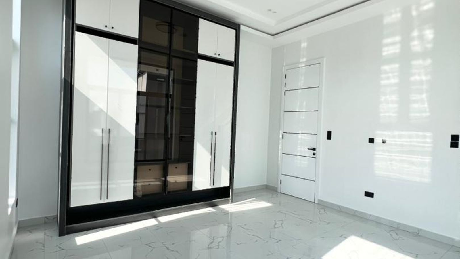 5 Bedroom Fully Detached Duplex