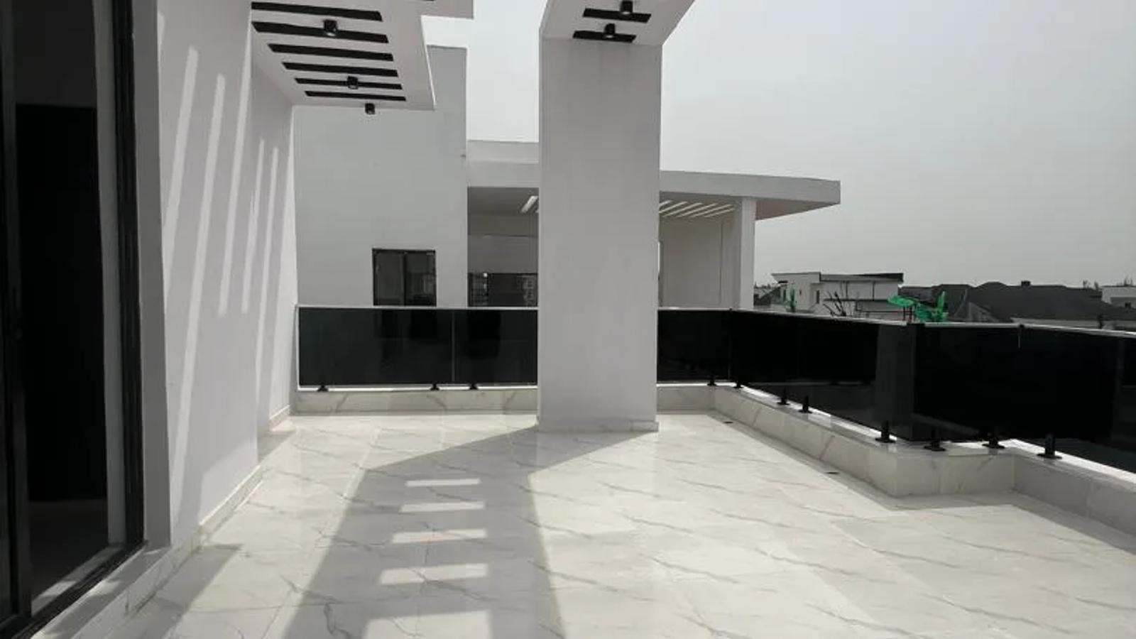 5 Bedroom Fully Detached Duplex