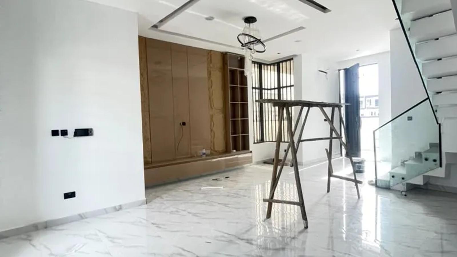 5 Bedroom Fully Detached Duplex