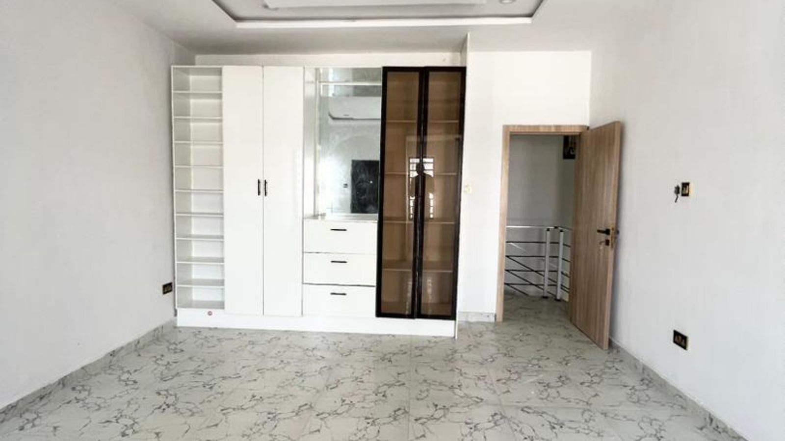 4 Bedroom Fully Detached Duplex