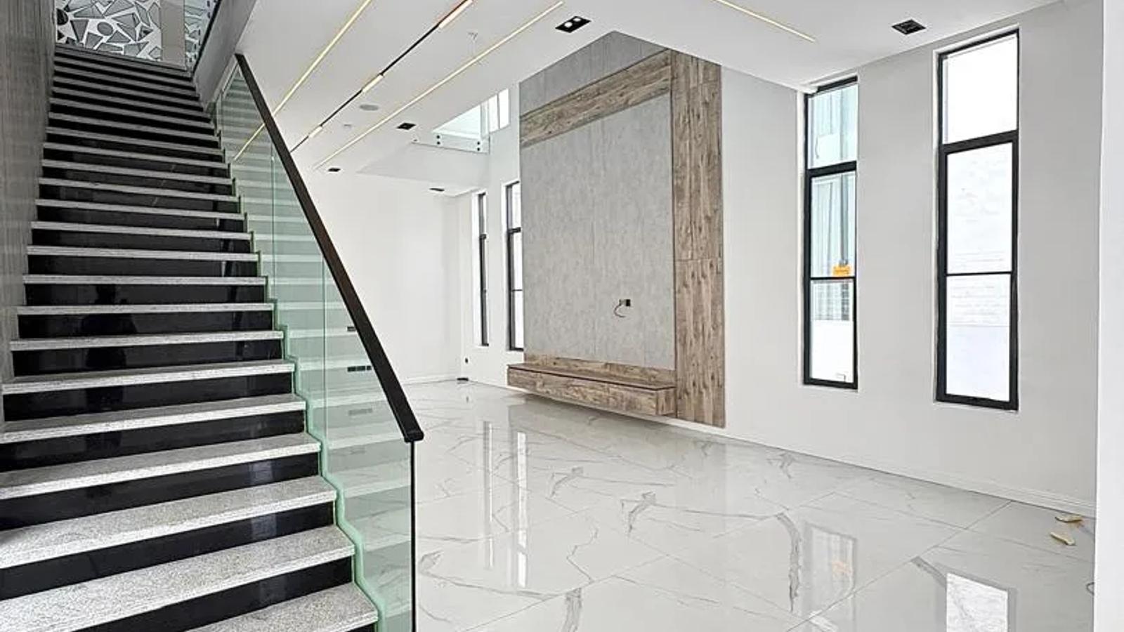 5 Bedroom Fully Detached Duplex