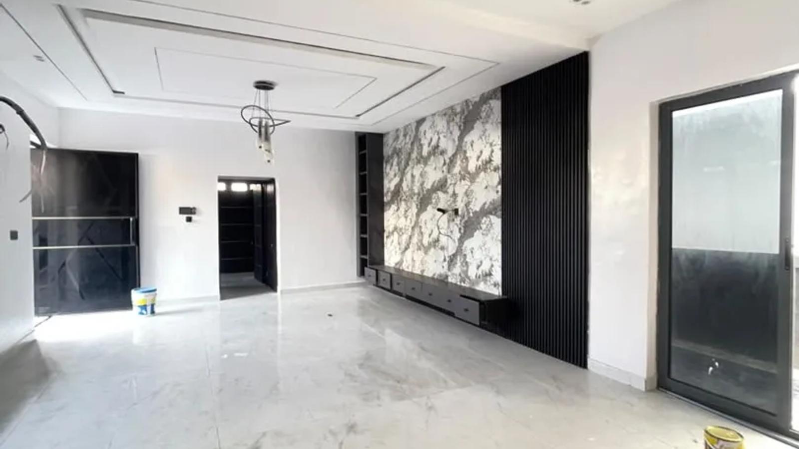 5 BEDROOM FULLY DETACHED DUPLEX WITH BQ