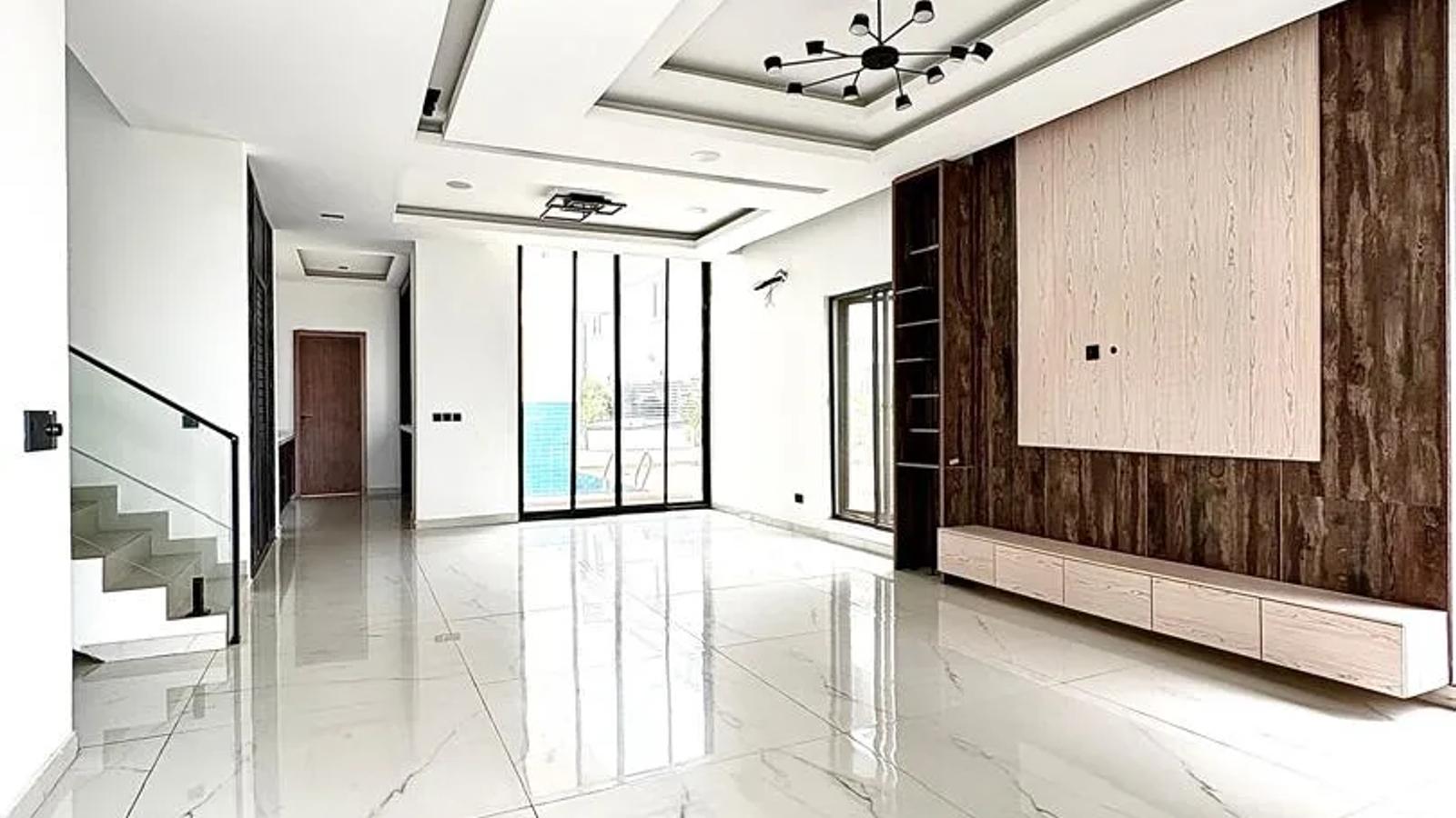 5 Bedroom Semi Detached Duplex