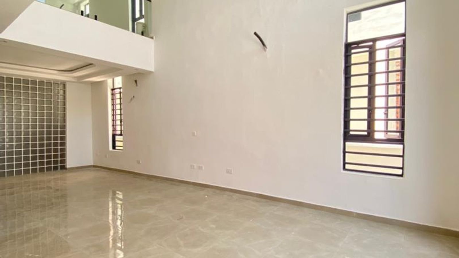 6 Bedroom Fully Detached Duplex