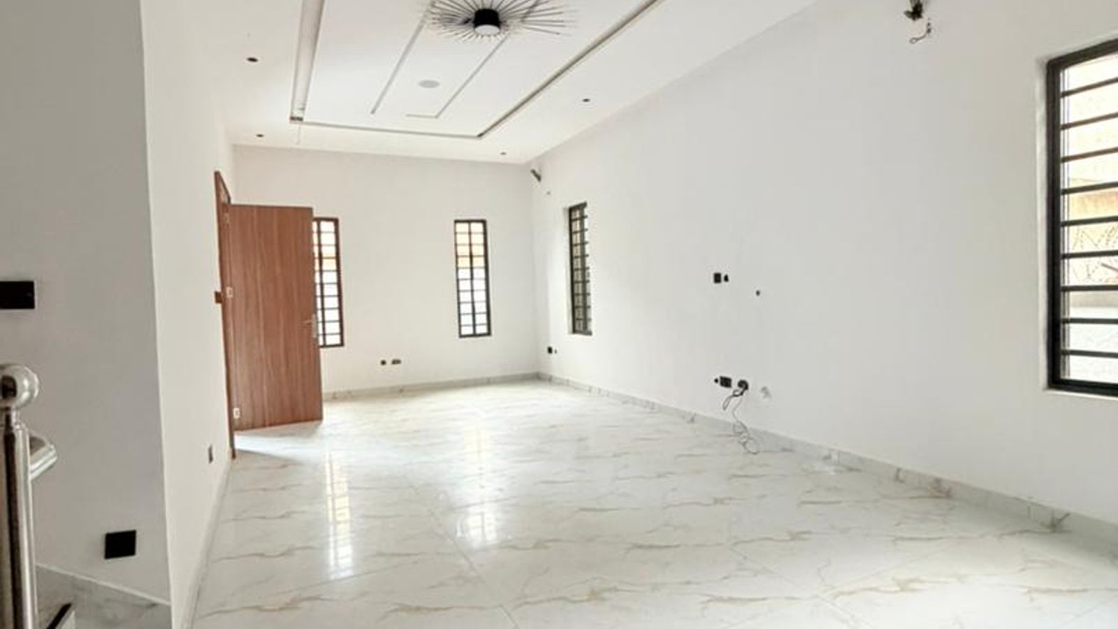 5 Bedroom Fully Detached Duplex