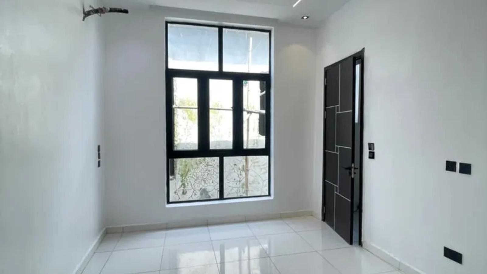 5 BEDROOM FULLY DETACHED DUPLEX WITH BQ