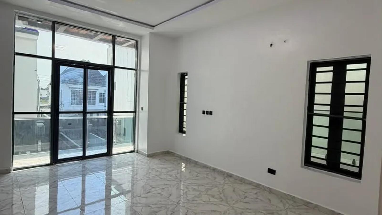 4 Bedroom Fully Detached Duplex