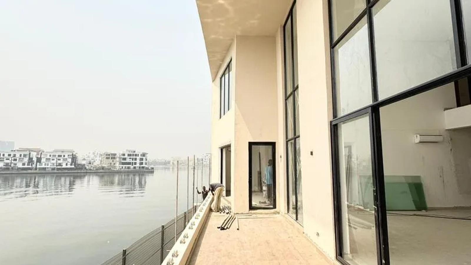 6 Bedroom Fully Detached Duplex