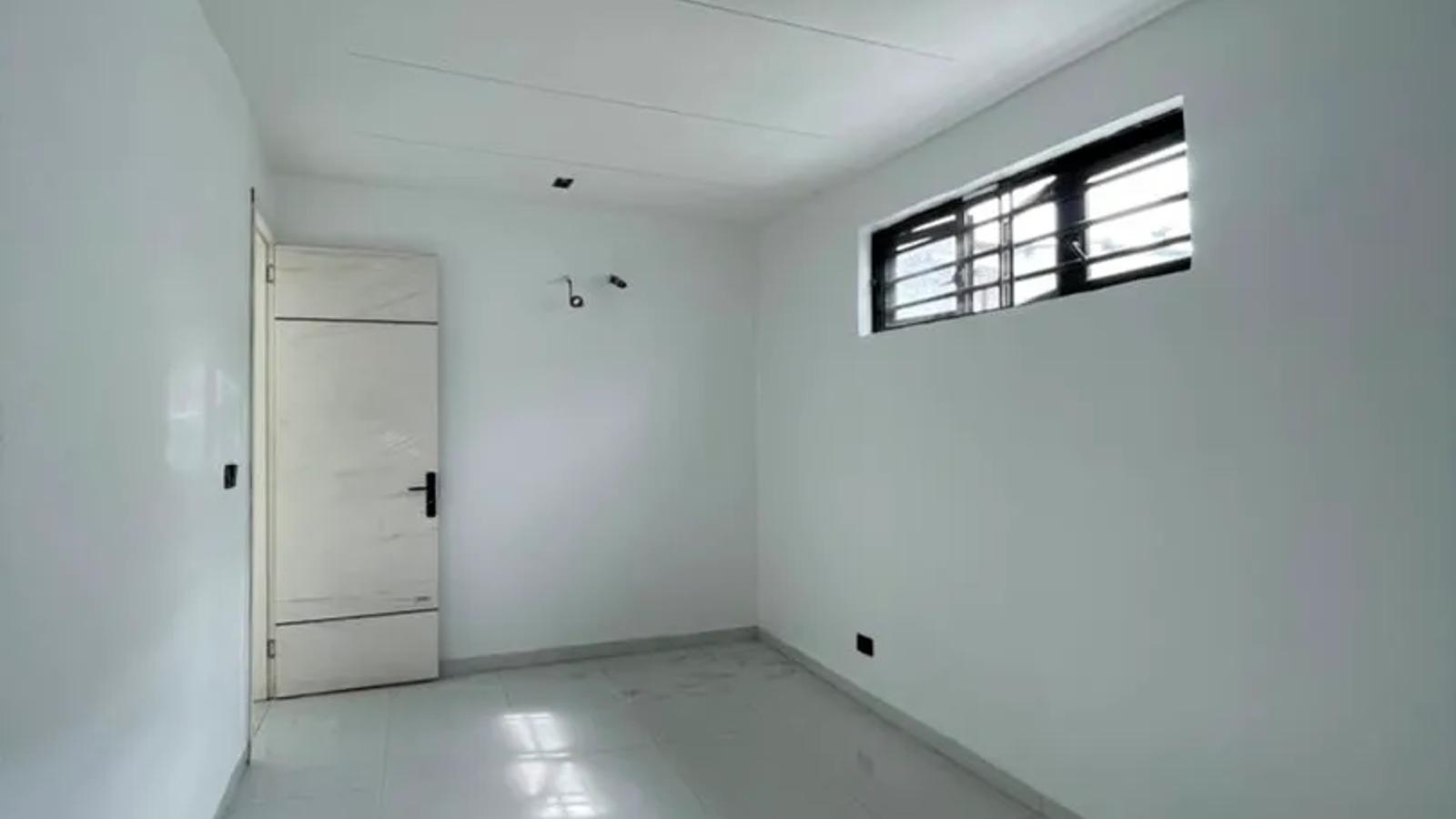 5 Bedroom Fully Detached Duplex