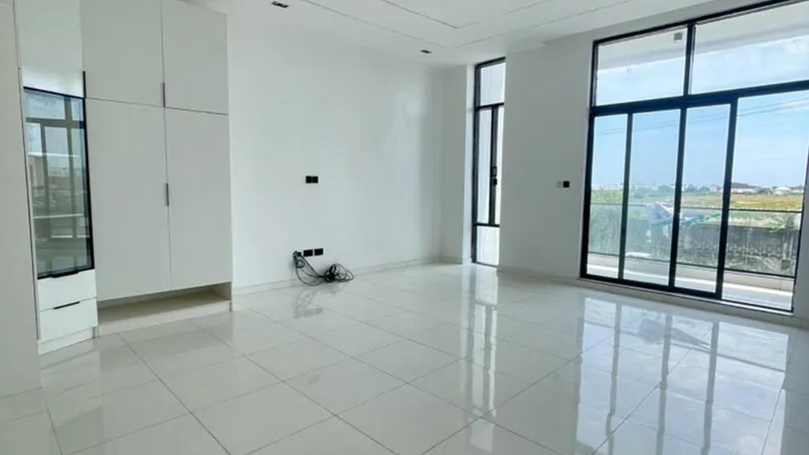 5 Bedroom fully Detached Duplex