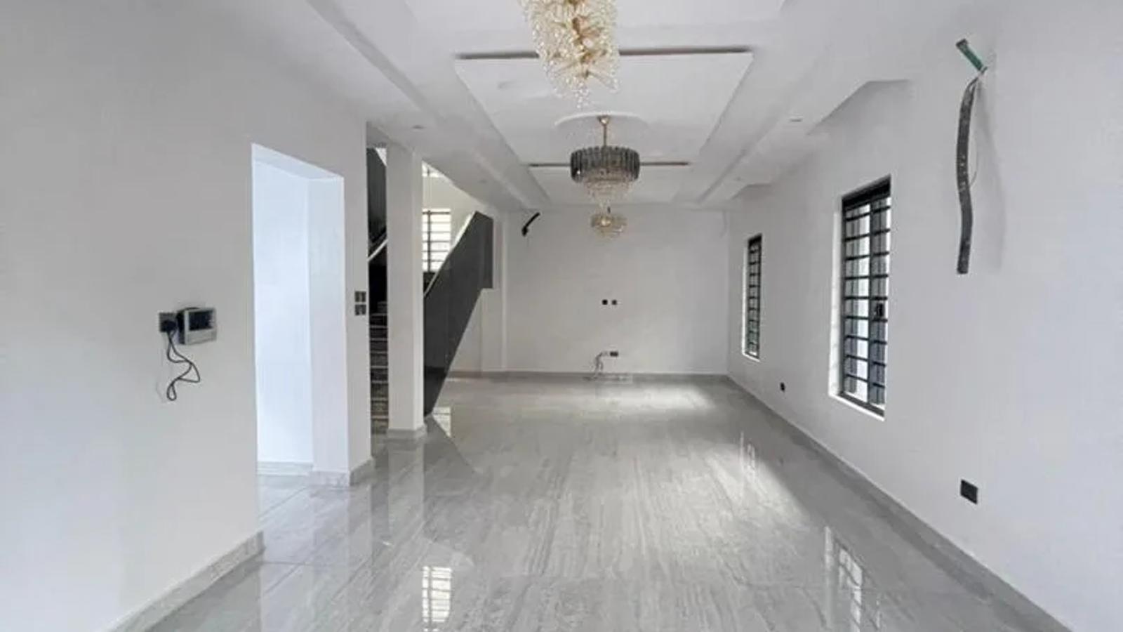 5 Bedroom Fully Detached Duplex