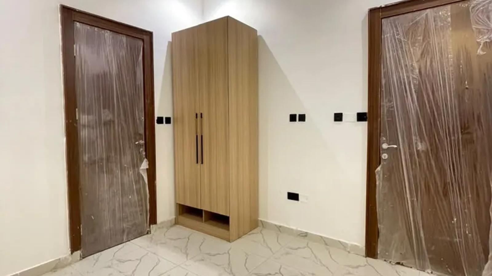 4 BEDROOM TERRACE DUPLEX