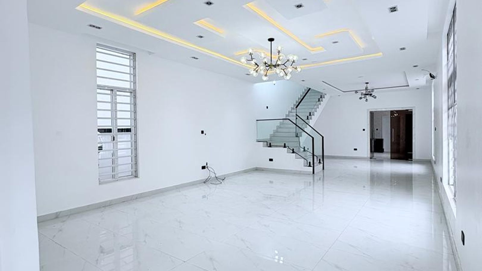 5 Bedroom Fully Detached Duplex