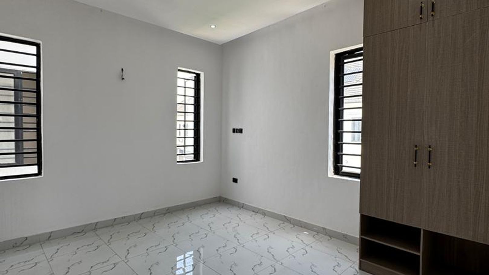 4 Bedroom Duplex