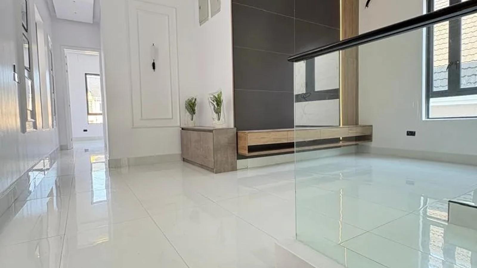 5 Bedroom Fully Detached Duplex