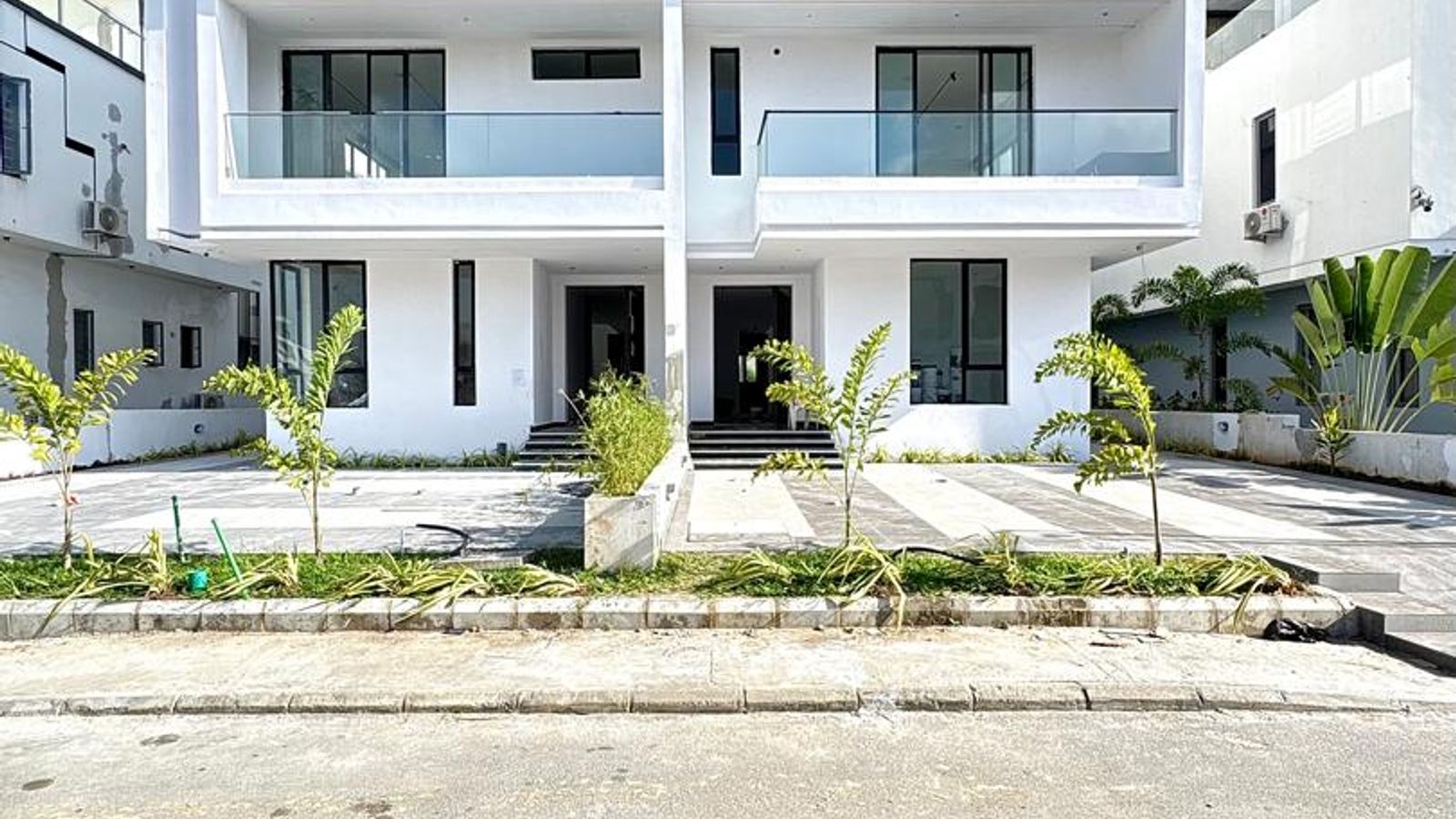 5 Bedroom Semi Detached Duplex