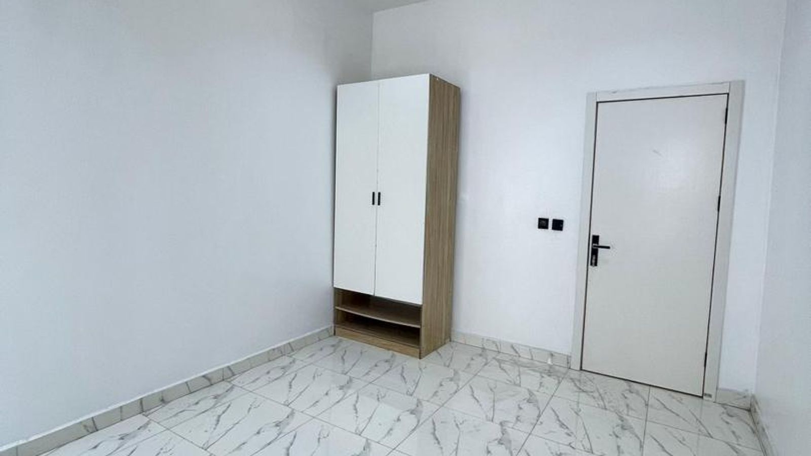 5 Bedroom Fully Detached Duplex