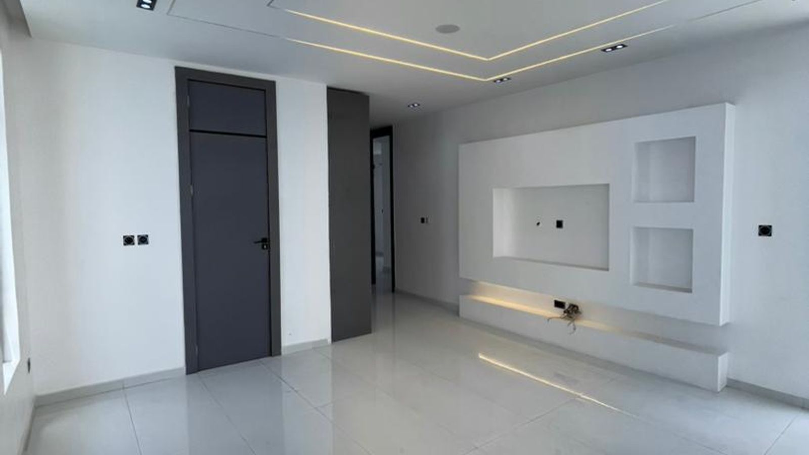 5 Bedroom Fully Detached Duplex