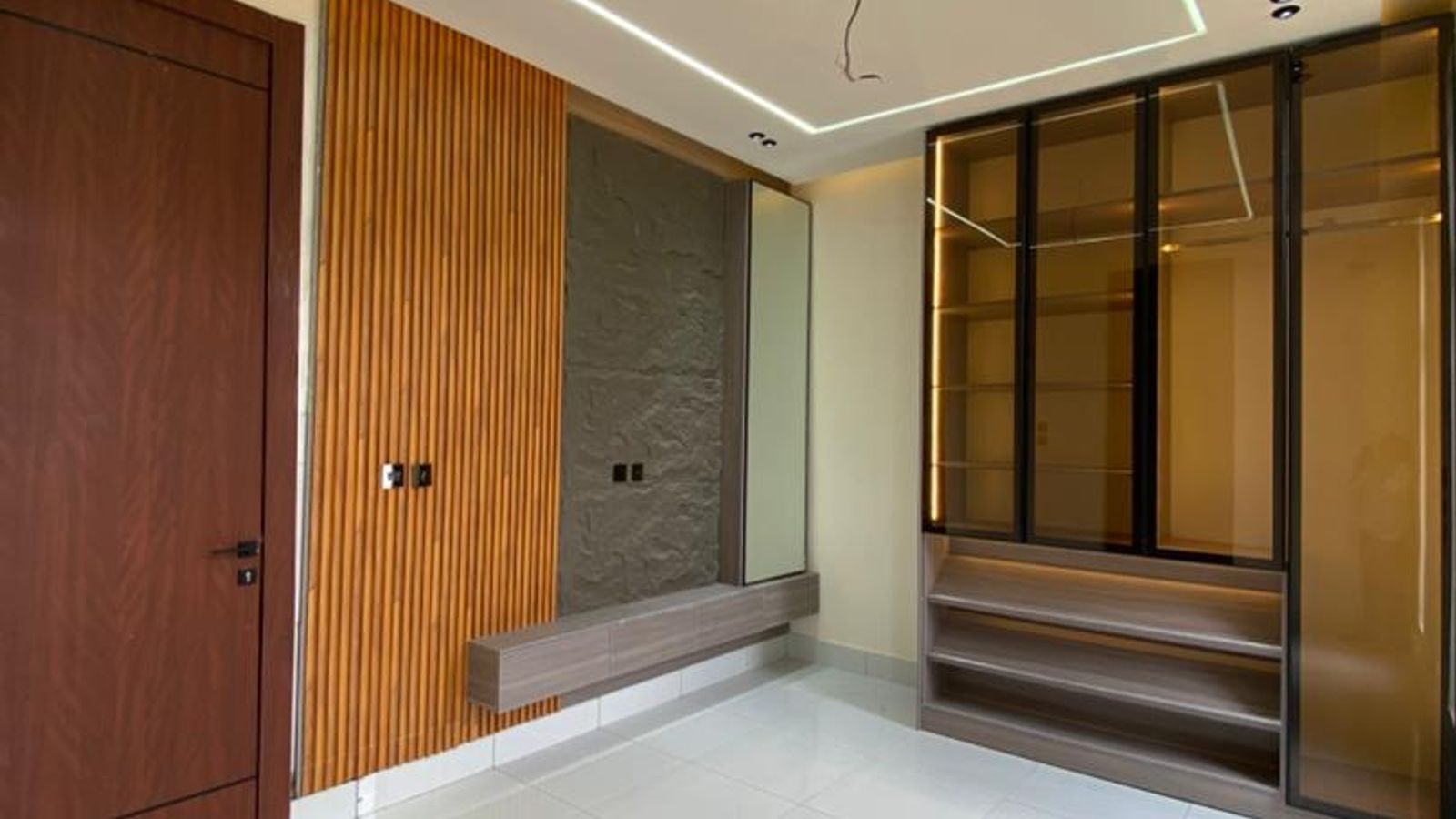5 Bedroom Fully Detached Duplex