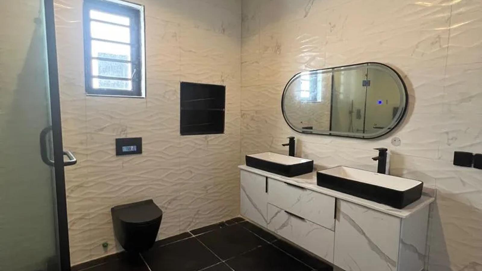 5 Bedroom Fully Detached Duplex