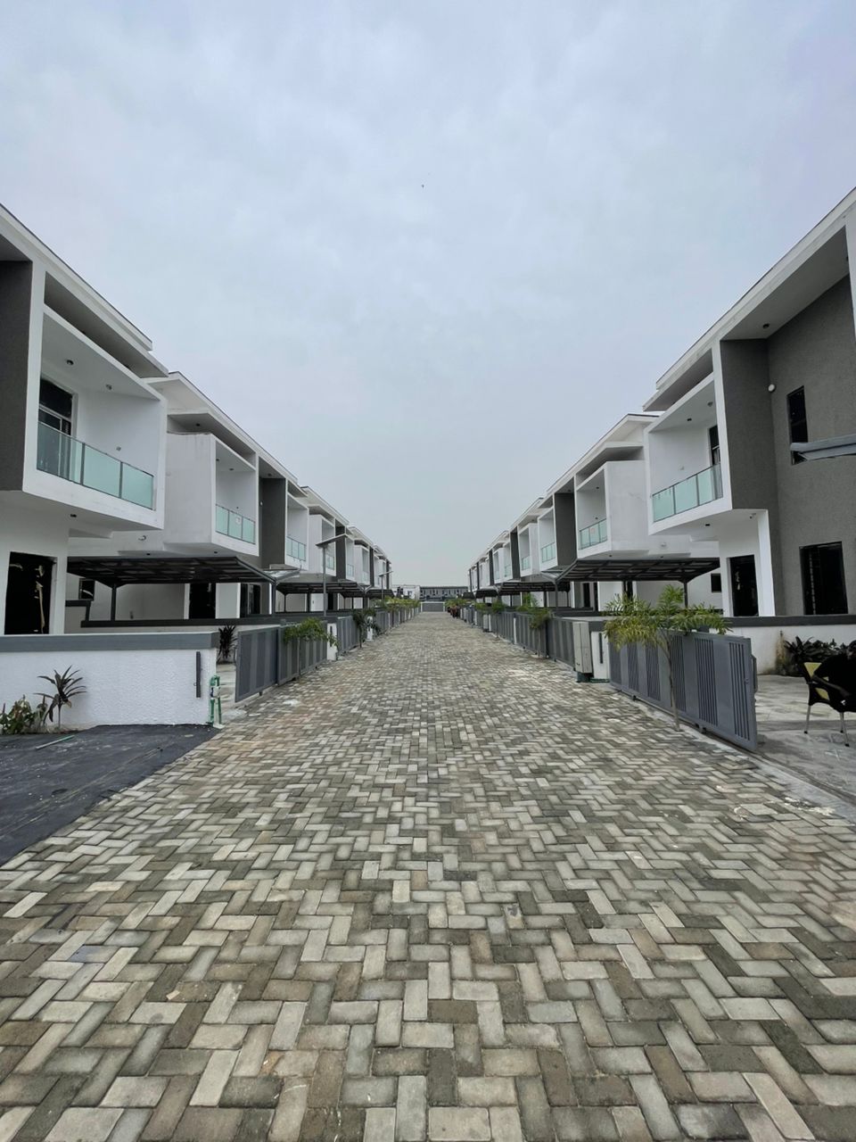 5 Bedroom Fully Detached Duplex