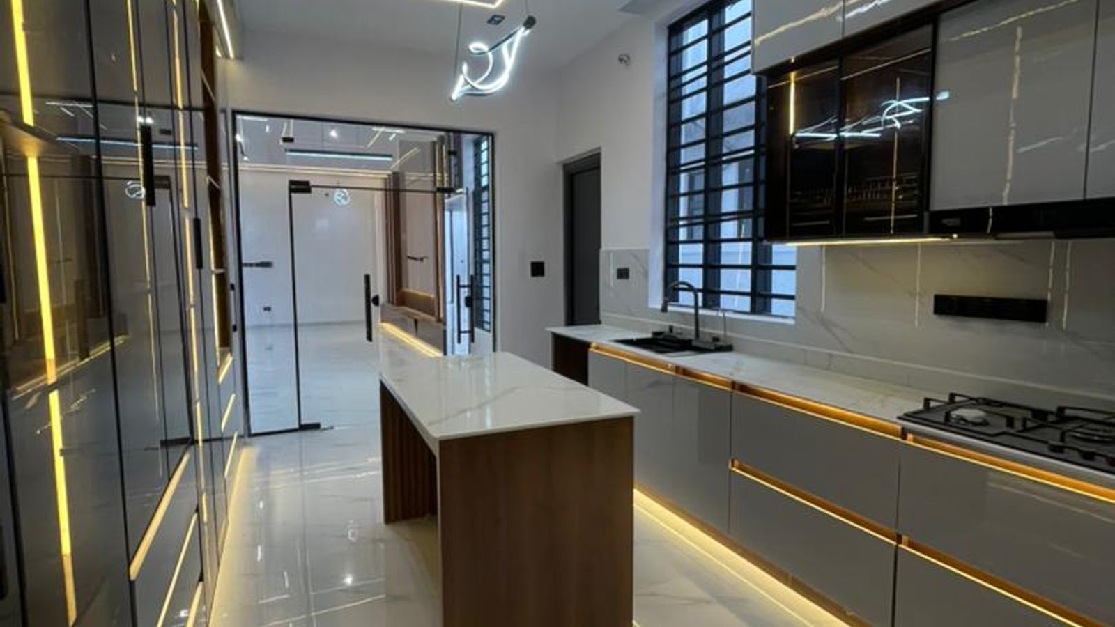 5 Bedroom Fully Detached Duplex