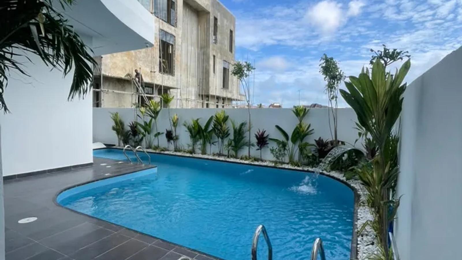 5 Bedroom Fully Detached Duplex