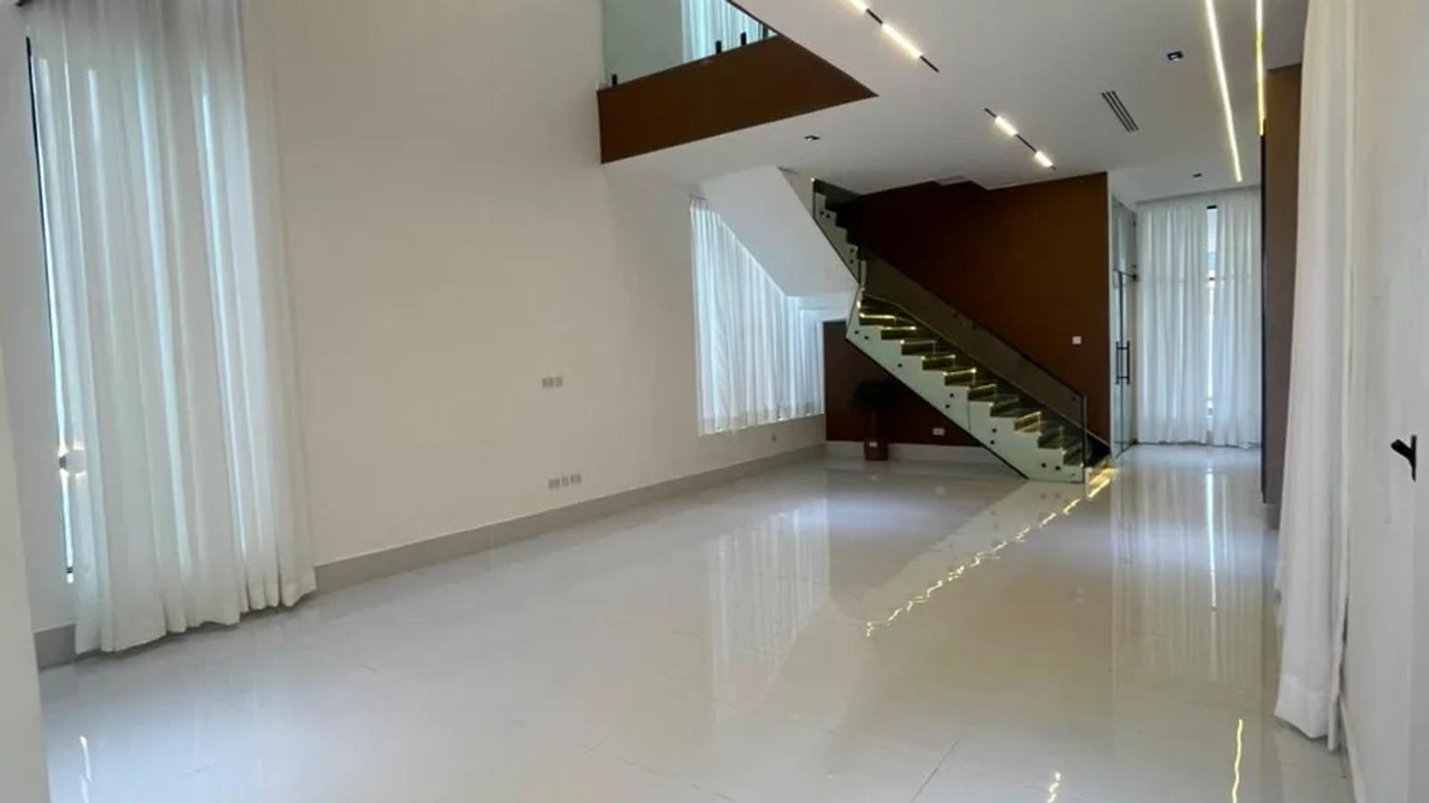 5 Bedroom Fully Detached Duplex