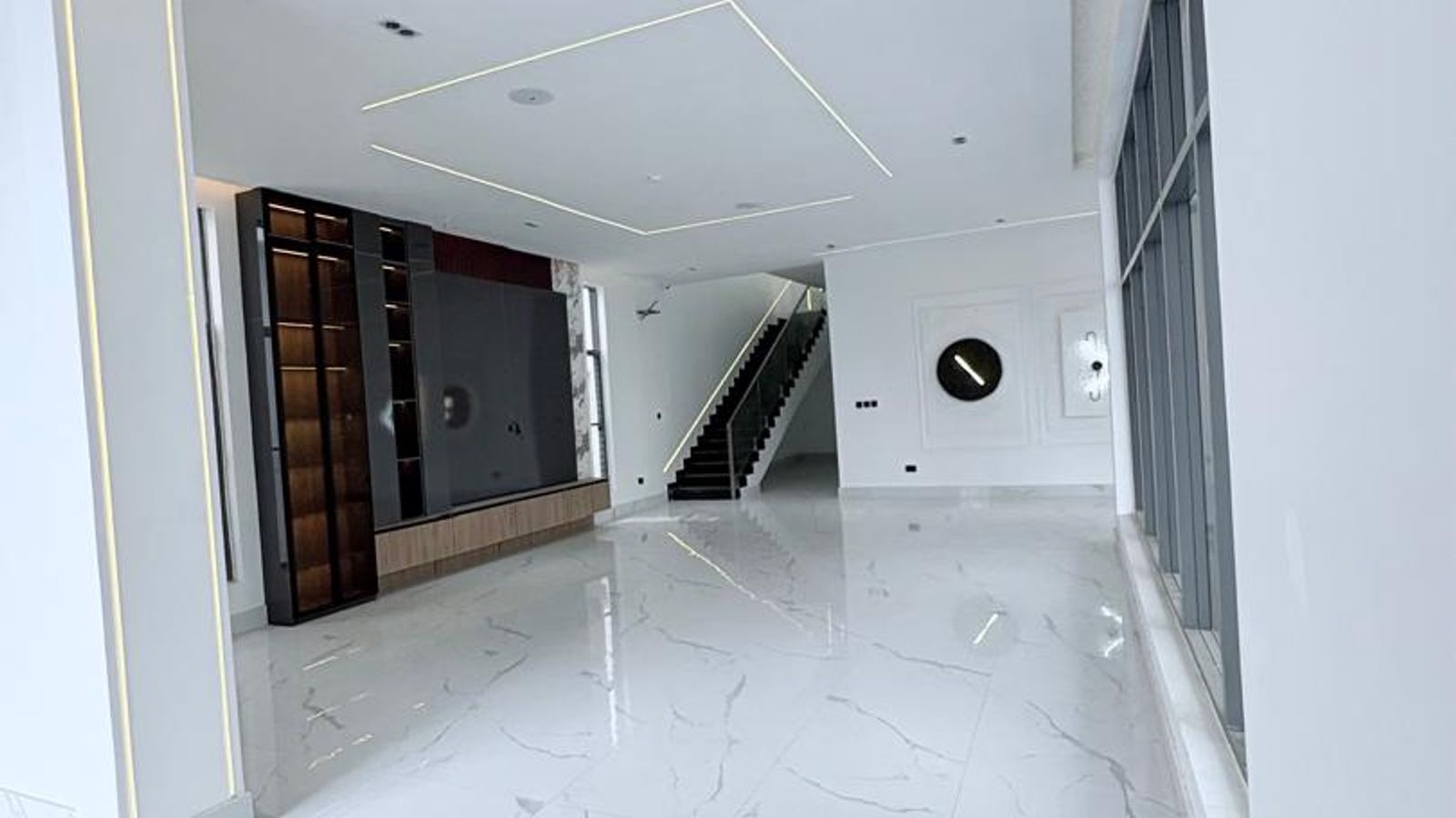 5 Bedroom Fully Detached duplex