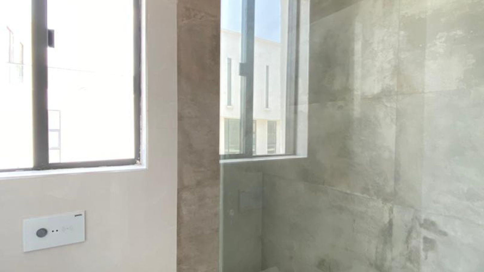 5 Bedroom Fully Detached Duplex
