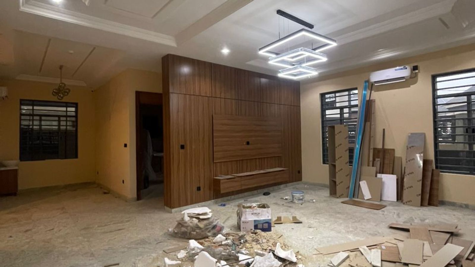 5 Bedroom Fully Detached Duplex