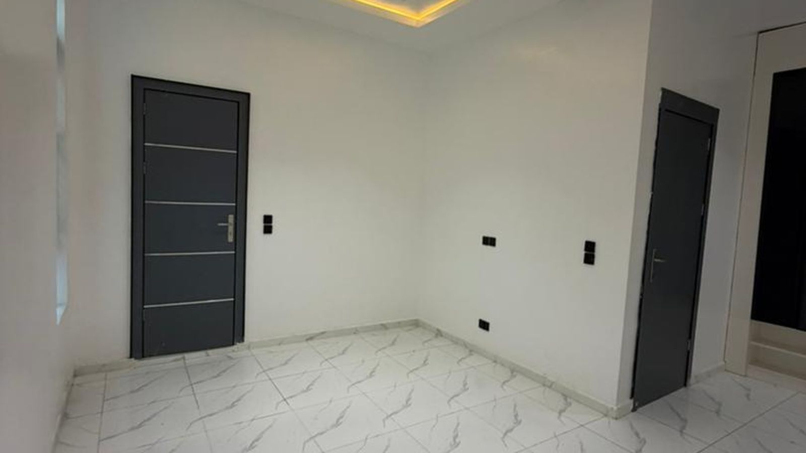 5 Bedroom Fully Detached Duplex