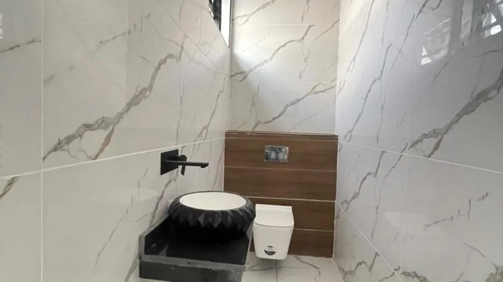 5 Bedroom Fully Detached Duplex