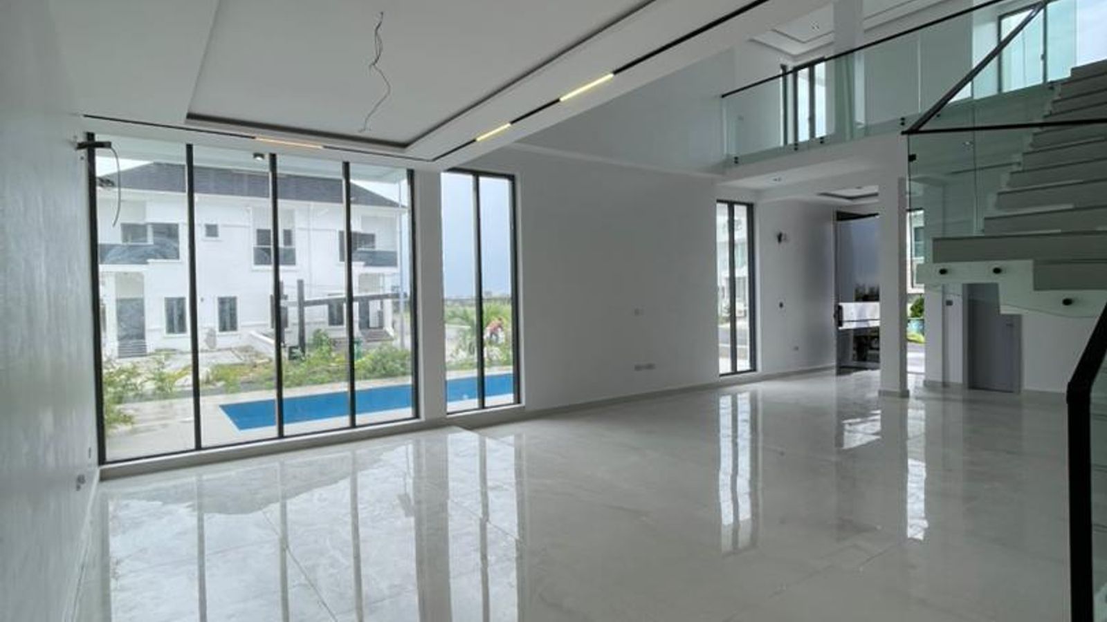 5 Bedroom Semi Detached Duplex