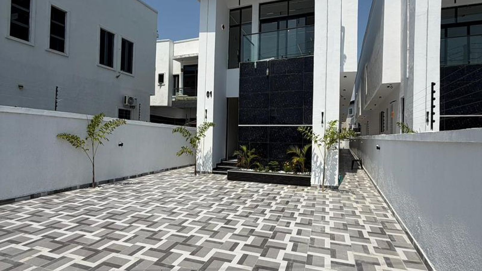 5 Bedroom Fully Detached Duplex