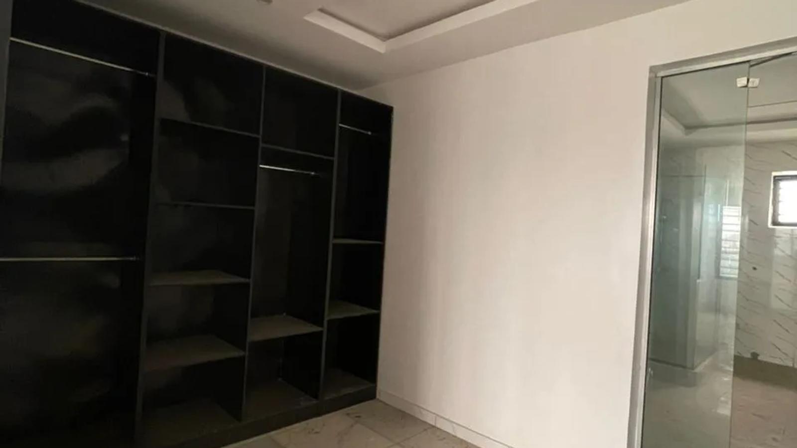4 Bedroom Fully Detached Duplex