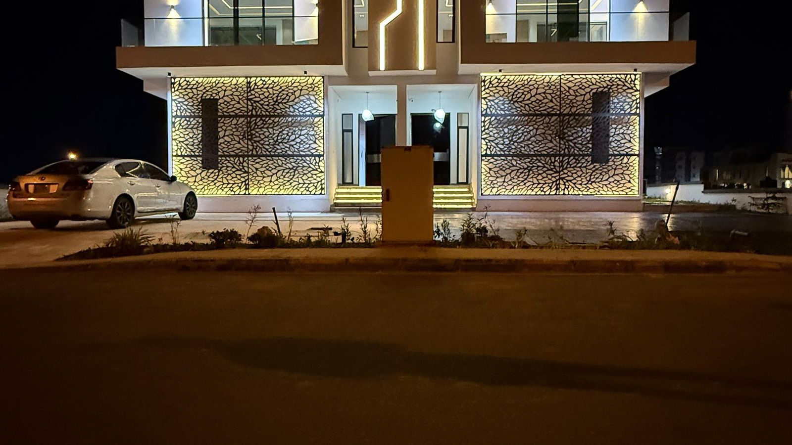 5 Bedroom Fully Detached Duplex