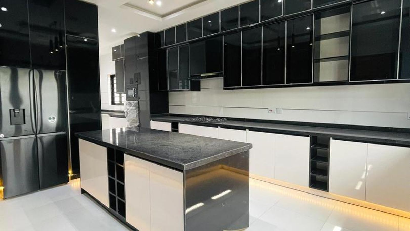 5 Bedroom Fully Detached Duplex