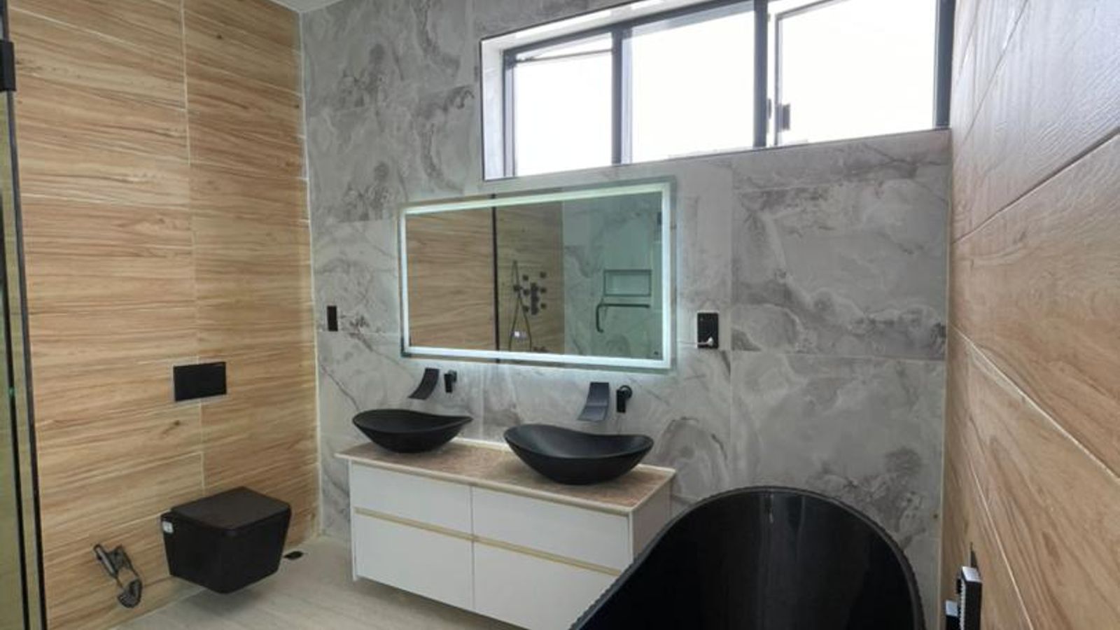 5 Bedroom Fully Detached Duplex