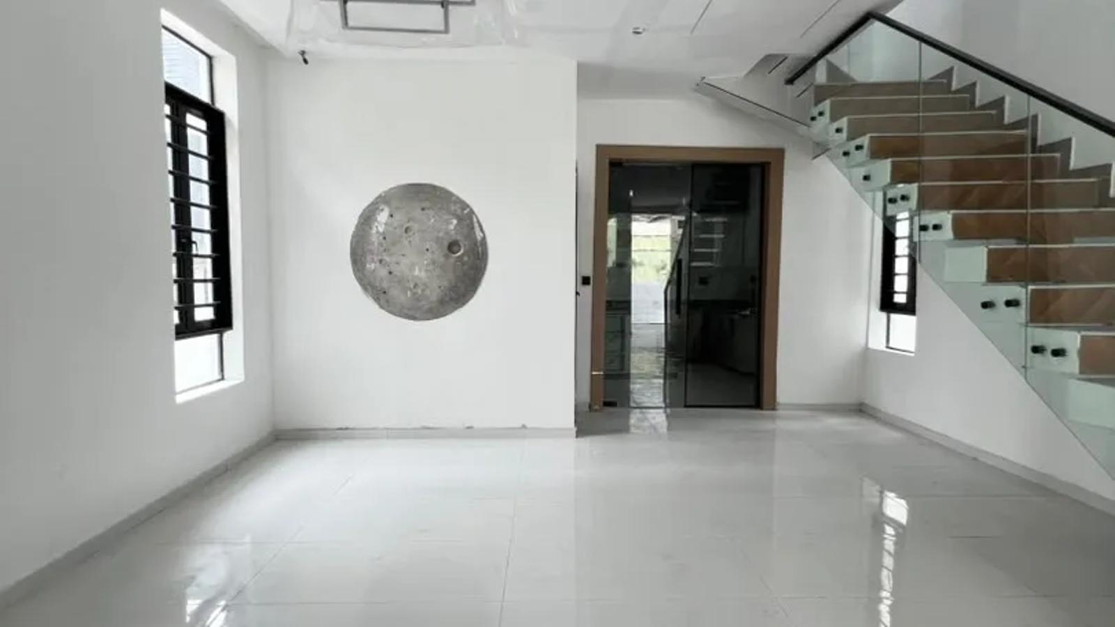 4 Bedroom Fully Detached Duplex