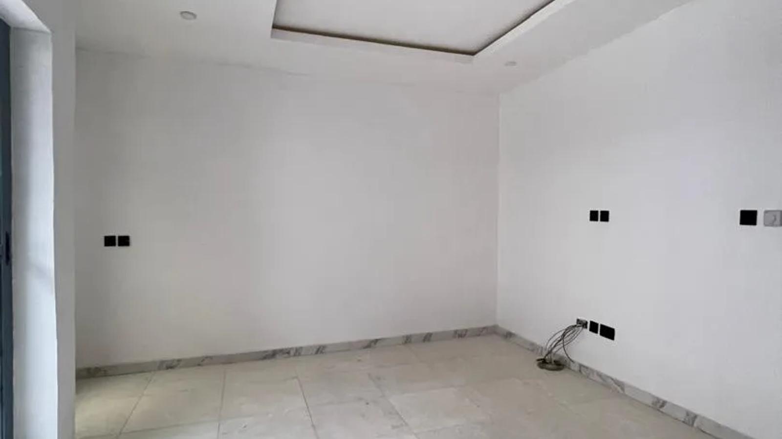 5 Bedroom Semi Detached Duplex