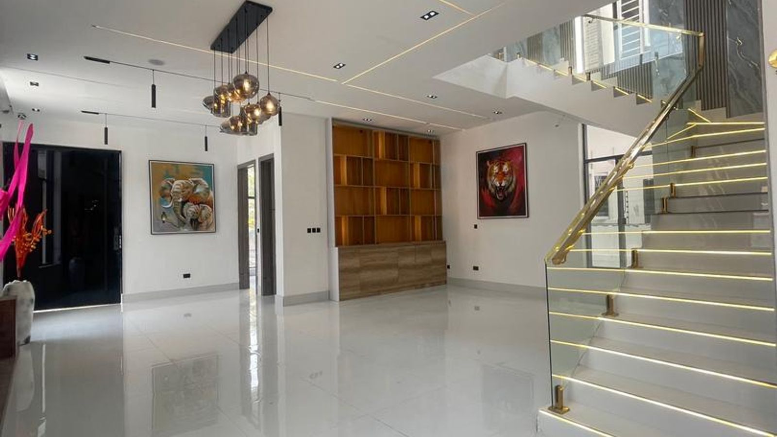 5 Bedroom Fully Detached Duplex