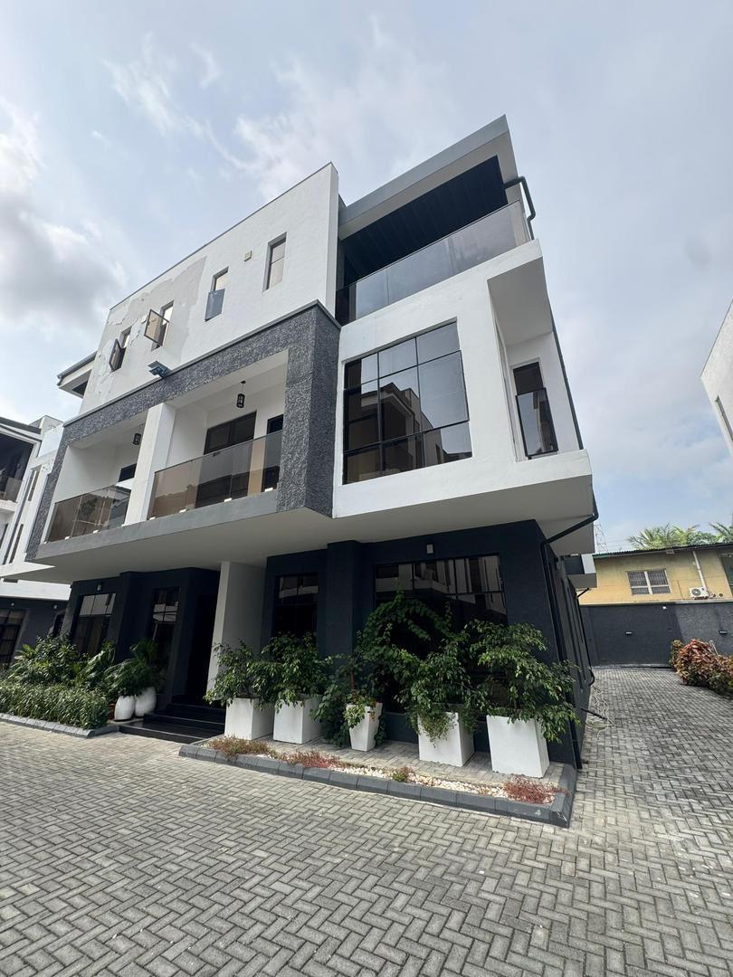 4 Bedroom semi Detached Duplex
