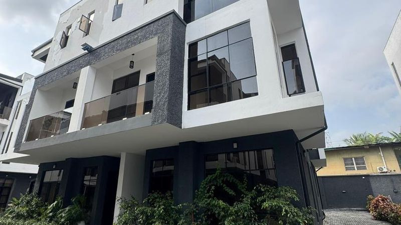 4 Bedroom semi Detached Duplex
