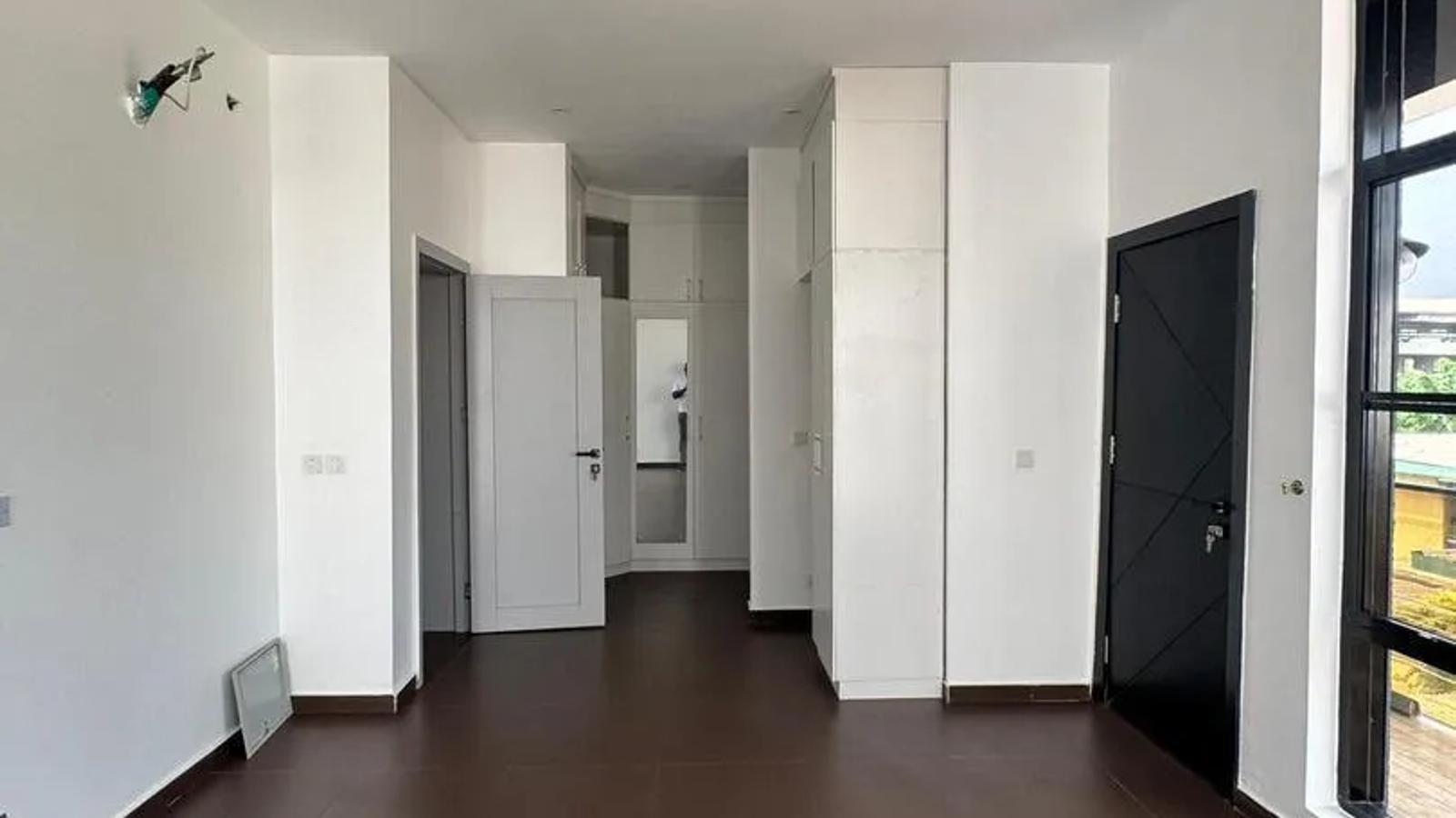 4 Bedroom semi Detached Duplex